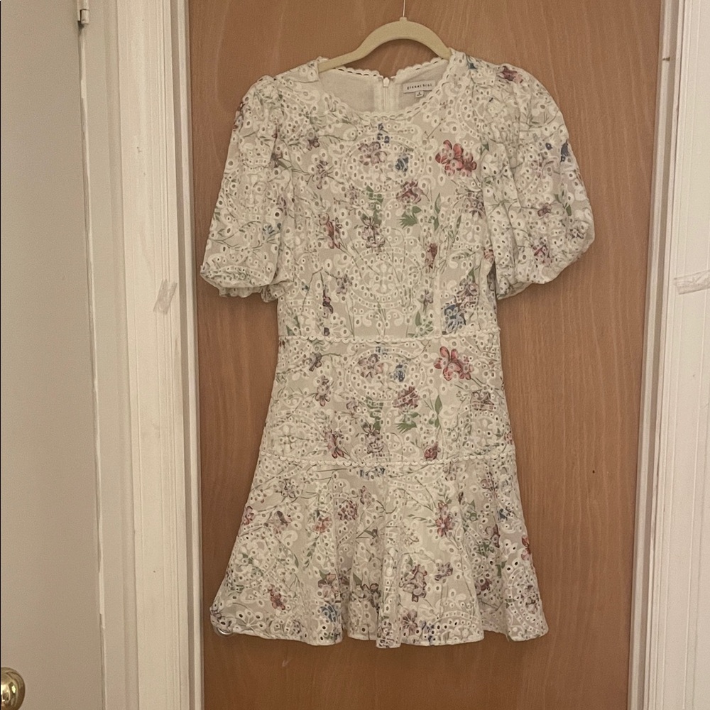 Gianni Bini Cream Floral Eyelet Dress size 6